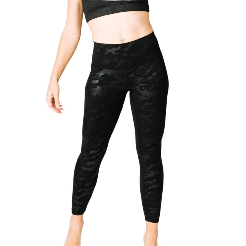 Zyia Active Leggings Woman’s 4 Battleship Camo Luxe High Rise 7/8 Activewear